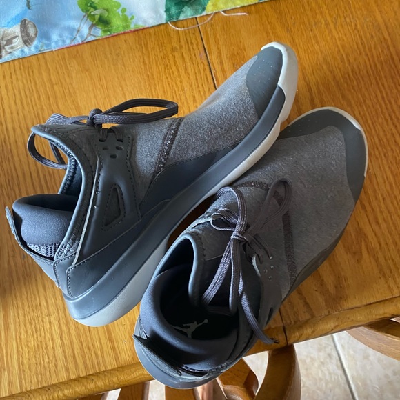 Jordan Fly 89 Youth - Picture 2 of 3